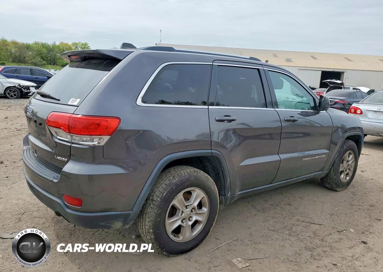 2014 Jeep Grand Cherokee Laredo VIN:1C4RJFAGXEC383969 - 3