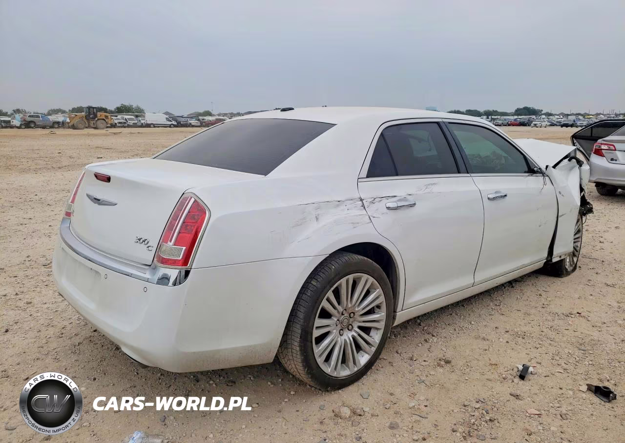 2014 Chrysler 300C VIN:2C3CCAEG9EH373545 - 3