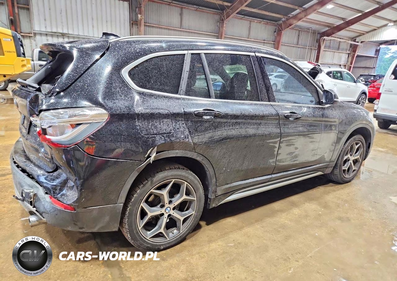 2018 BMW X1 Sdrive28I VIN:WBXHU7C37J5L06299 - 3