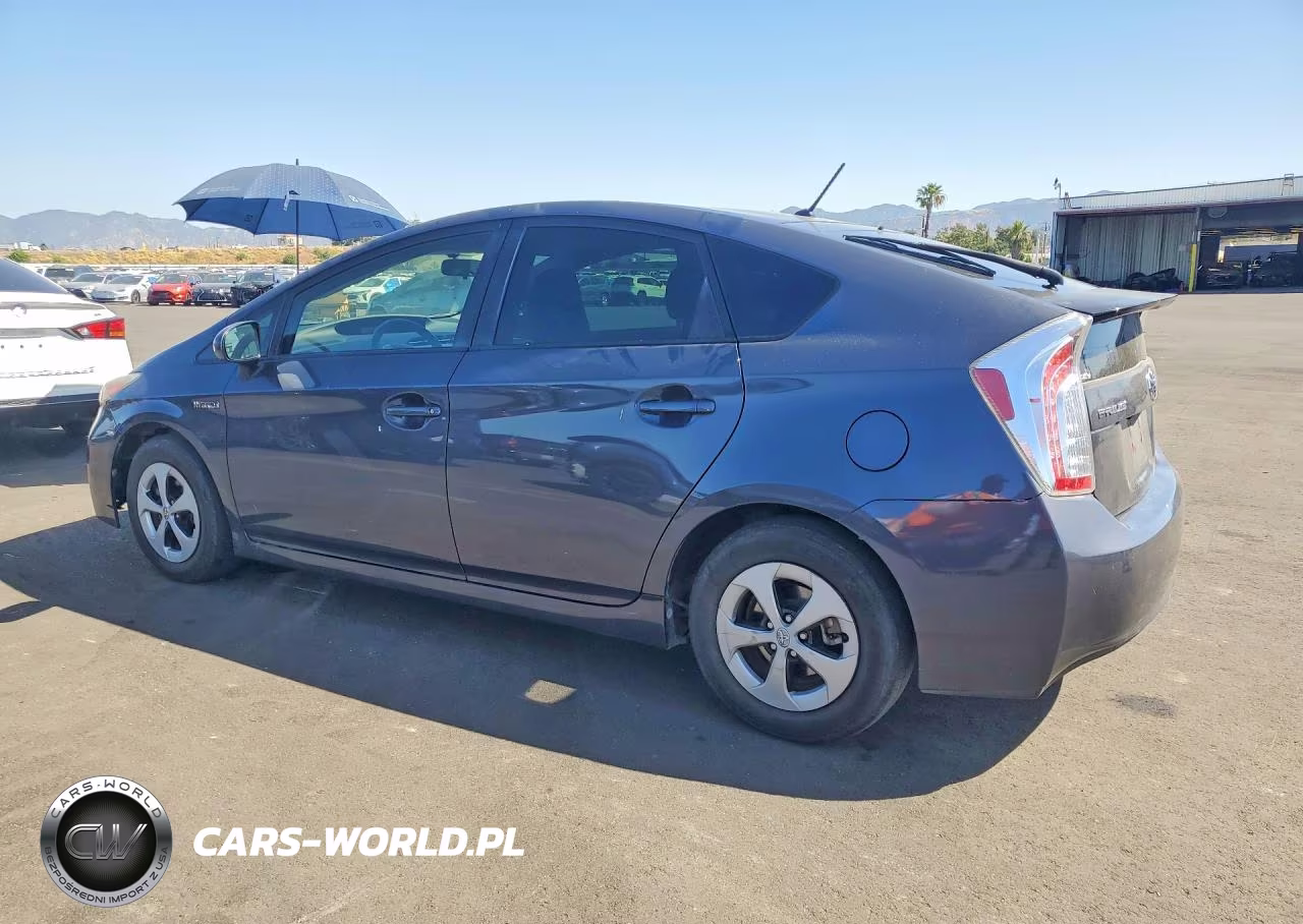 2015 Toyota Prius Two VIN:JTDKN3DU9F1997091 - 2