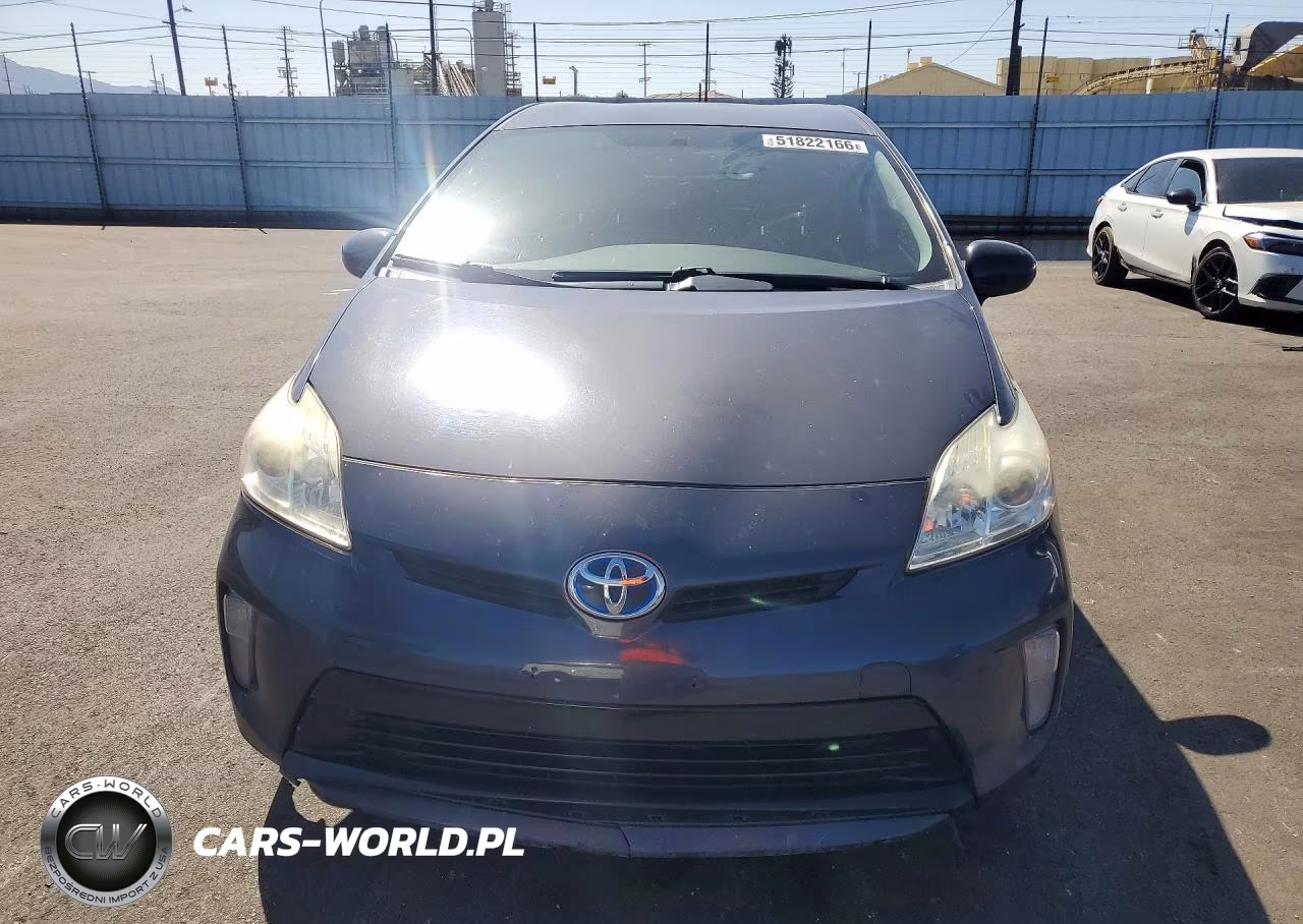 2015 Toyota Prius Two VIN:JTDKN3DU9F1997091 - 5