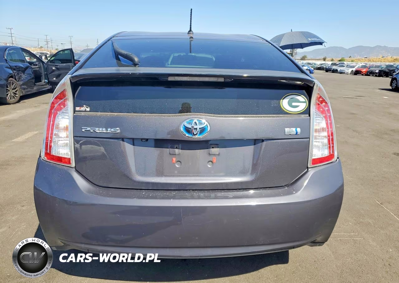 2015 Toyota Prius Two VIN:JTDKN3DU9F1997091 - 6