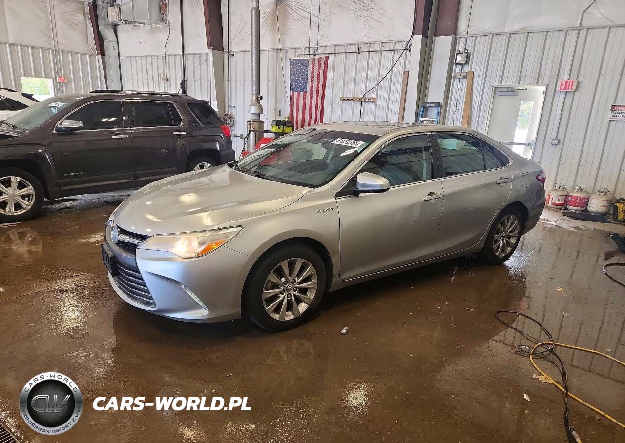 2015 Toyota Camry Hybrid Xle – zdjęcie 1 z 12