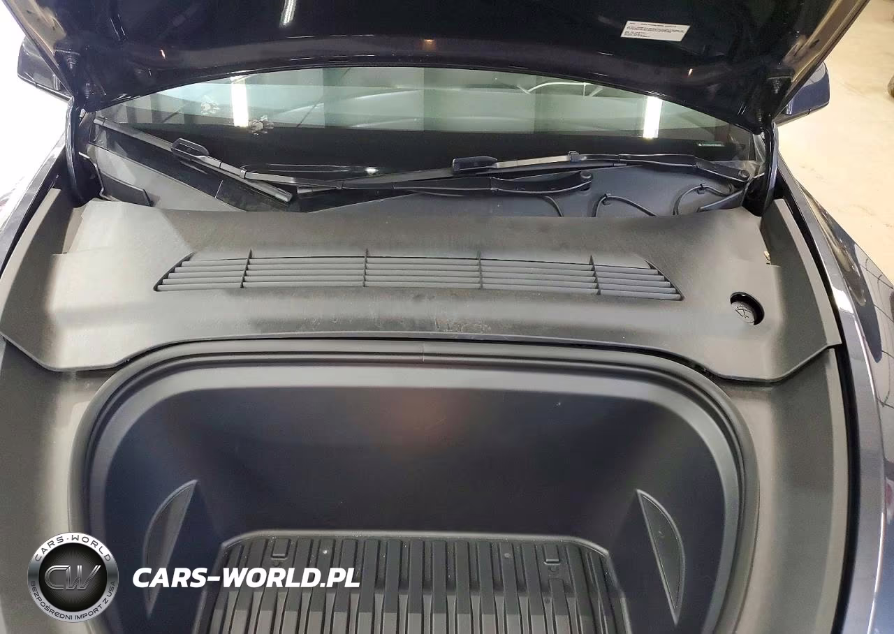2024 Tesla Model Y VIN:7SAYGDED4RF164743 - 11