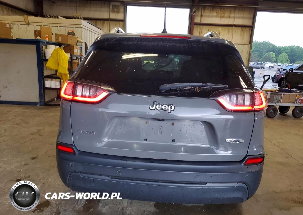 2020 Jeep Cherokee Latitude Plus VIN:1C4PJMLB6LD524590 - 6