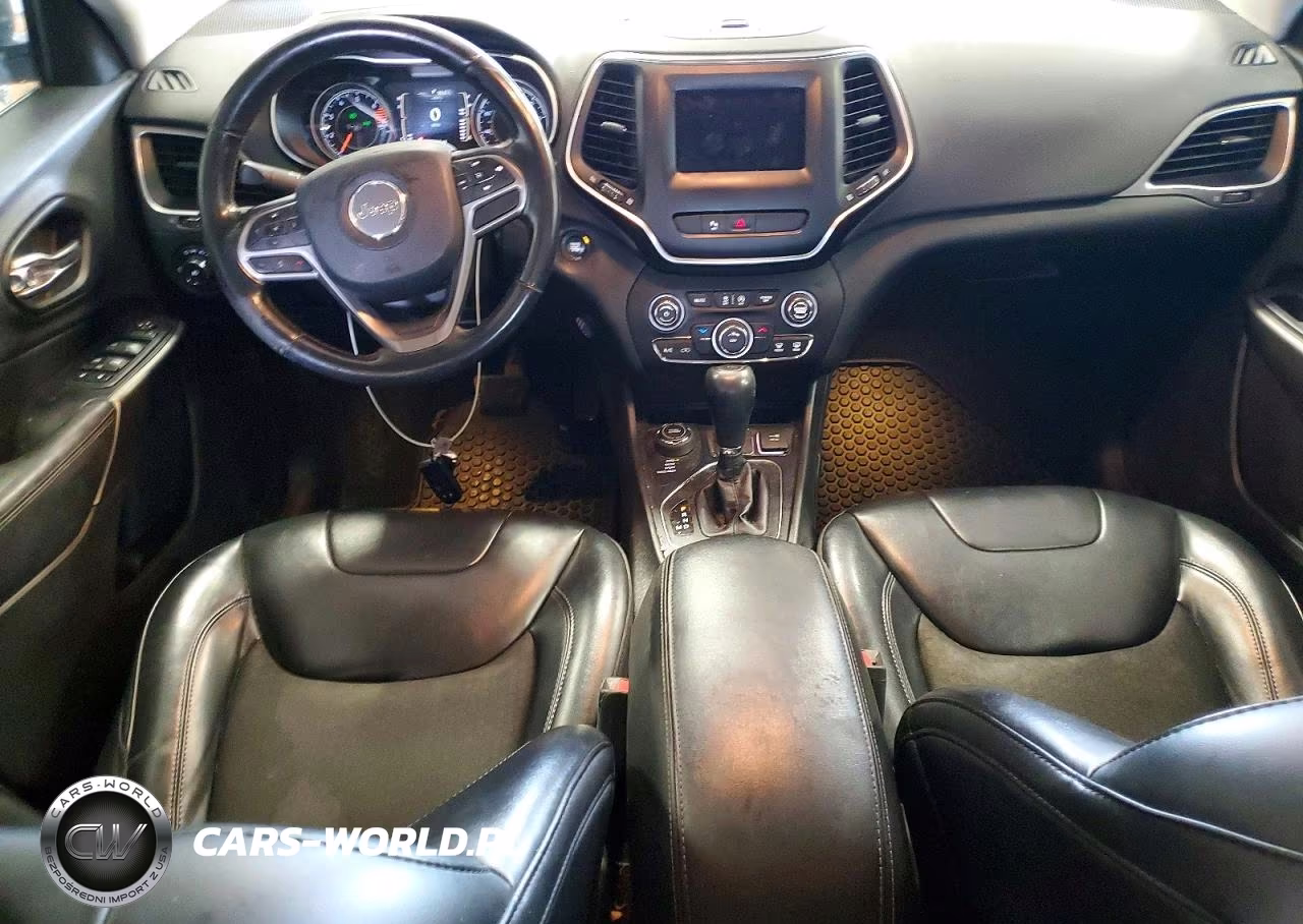 2020 Jeep Cherokee Latitude Plus VIN:1C4PJMLB6LD524590 - 8