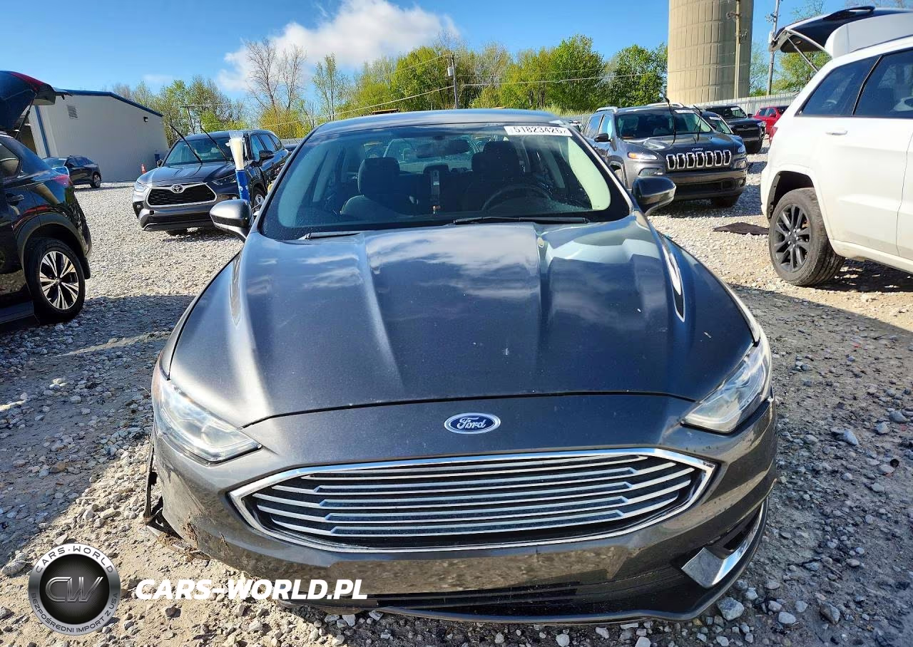 2017 Ford Fusion S VIN:3FA6P0G7XHR334742 - 5
