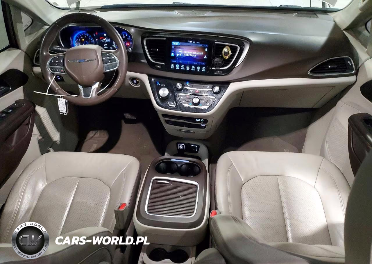 2017 Chrysler Pacifica Touring L Plus VIN:2C4RC1EG6HR585288 - 8