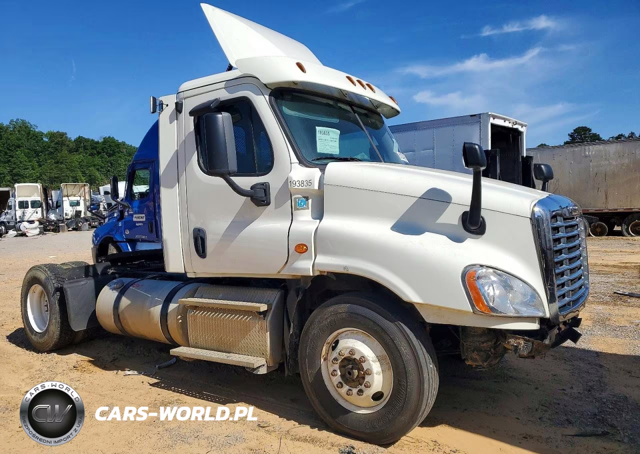 2018 Freightliner Cascadia 1 - Semi Truck