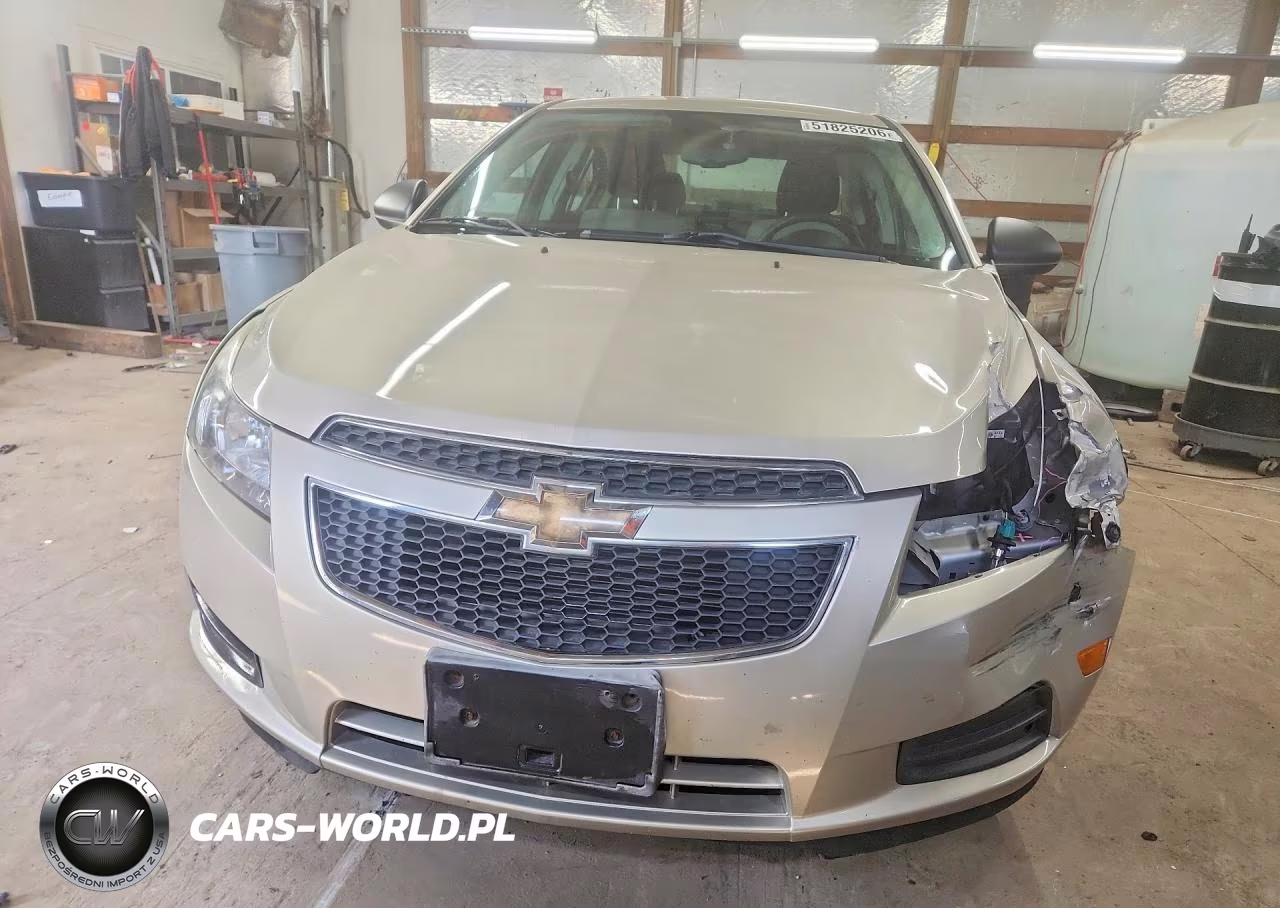 2013 Chevrolet Cruze Ls VIN:1G1PA5SH7D7154447 - 5