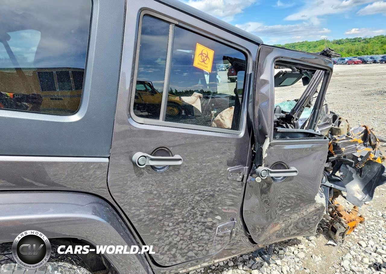 2014 Jeep Wrangler Unlimited Sahara VIN:1C4BJWEG7EL292606 - 11