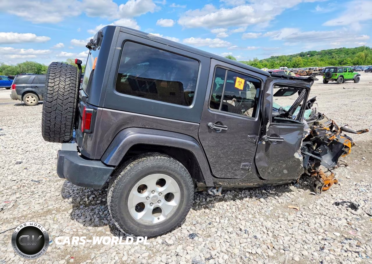 2014 Jeep Wrangler Unlimited Sahara VIN:1C4BJWEG7EL292606 - 3