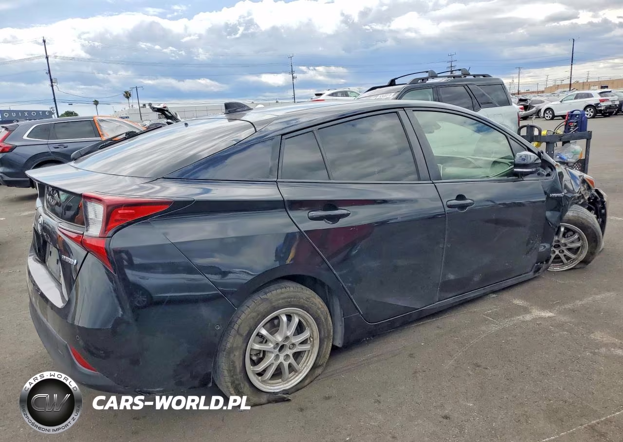 2021 Toyota Prius Le VIN:JTDKAMFU9M3148756 - 3