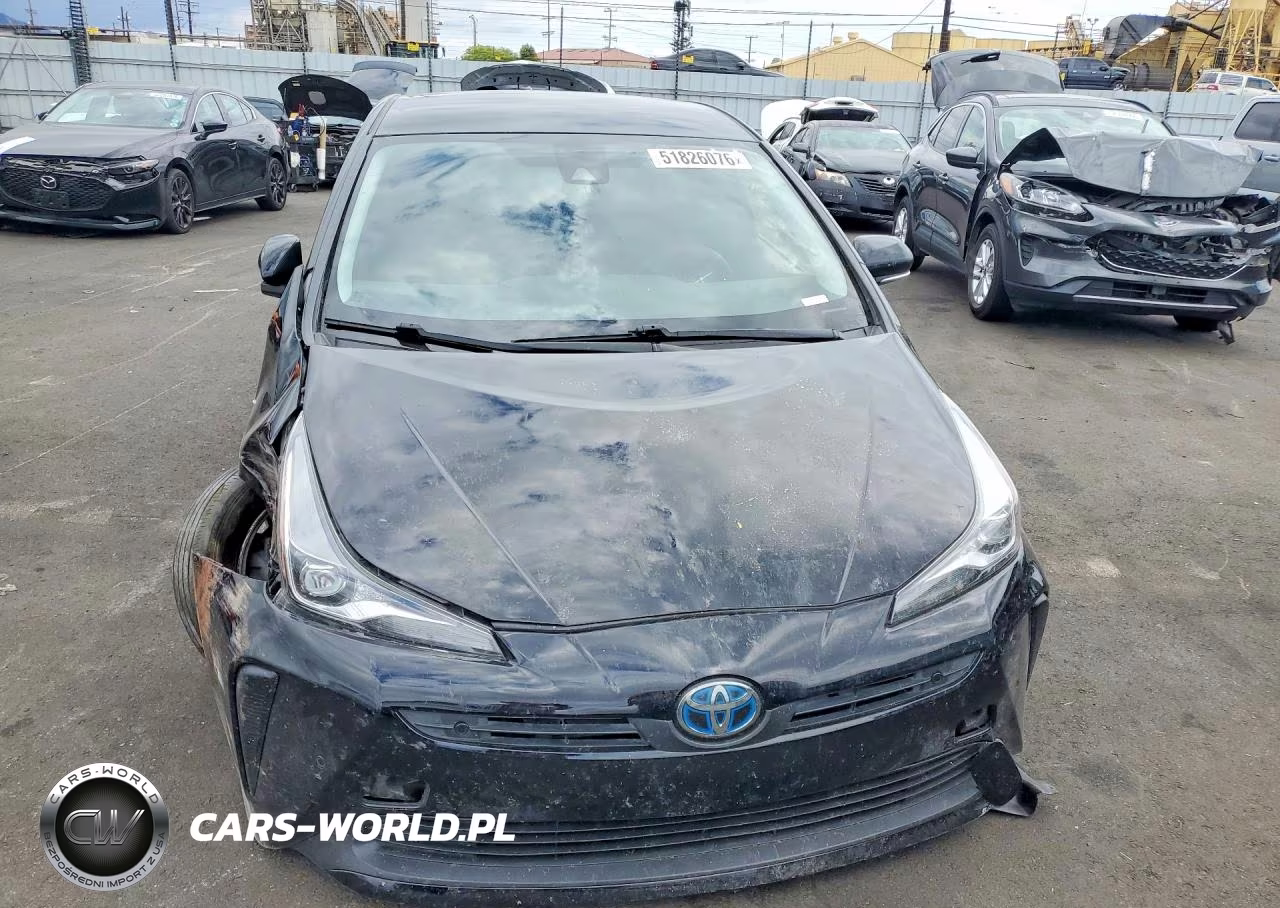 2021 Toyota Prius Le VIN:JTDKAMFU9M3148756 - 5