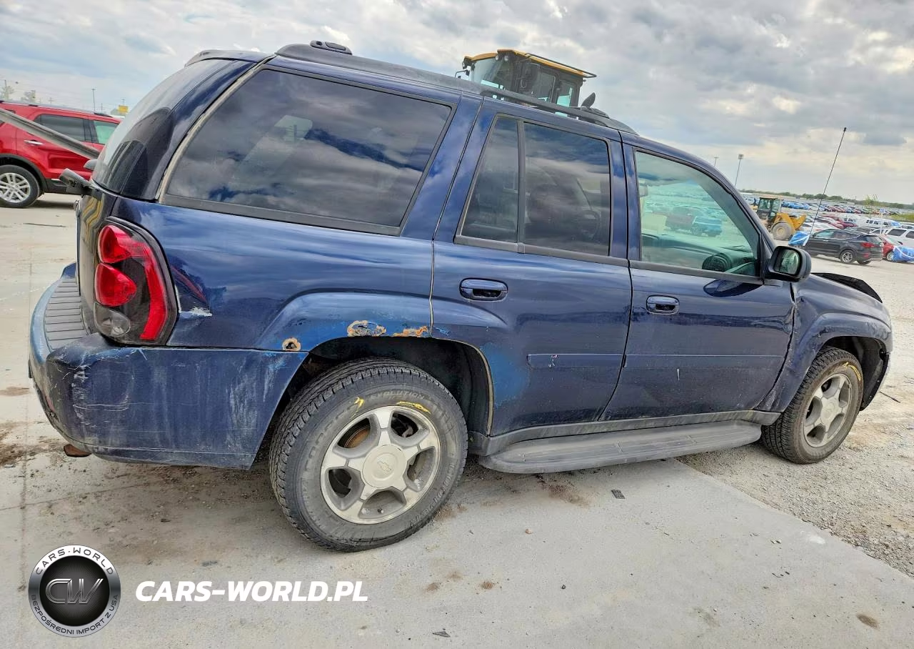 2008 Chevrolet Trailblazer Ls VIN:1GNDT13S182158088 - 3