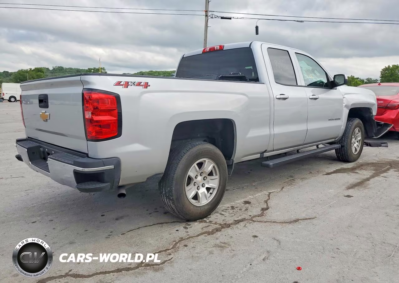 2018 Chevrolet Silverado K1500 Lt VIN:1GCVKREH1JZ355078 - 3