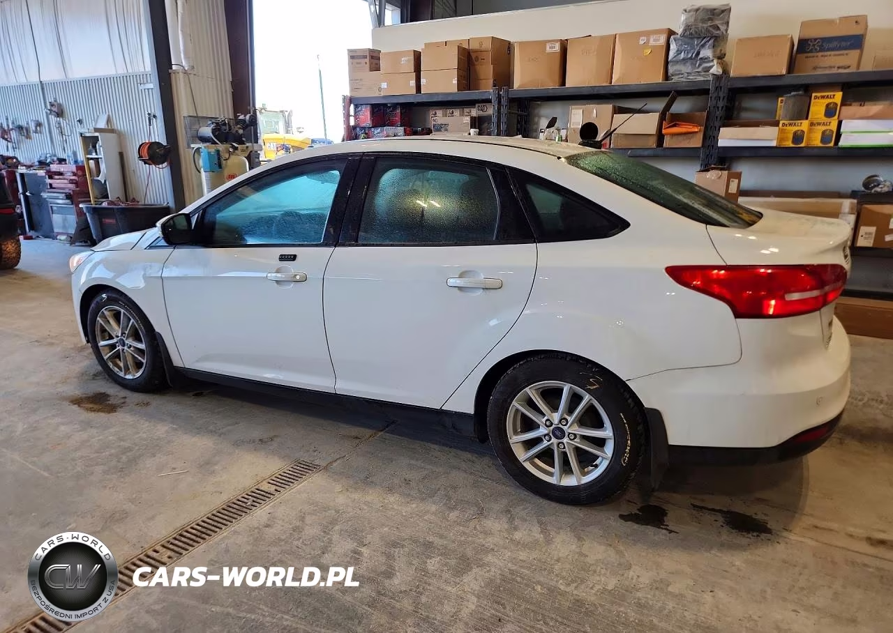 2016 Ford Focus Se VIN:1FADP3F27GL282188 - 2