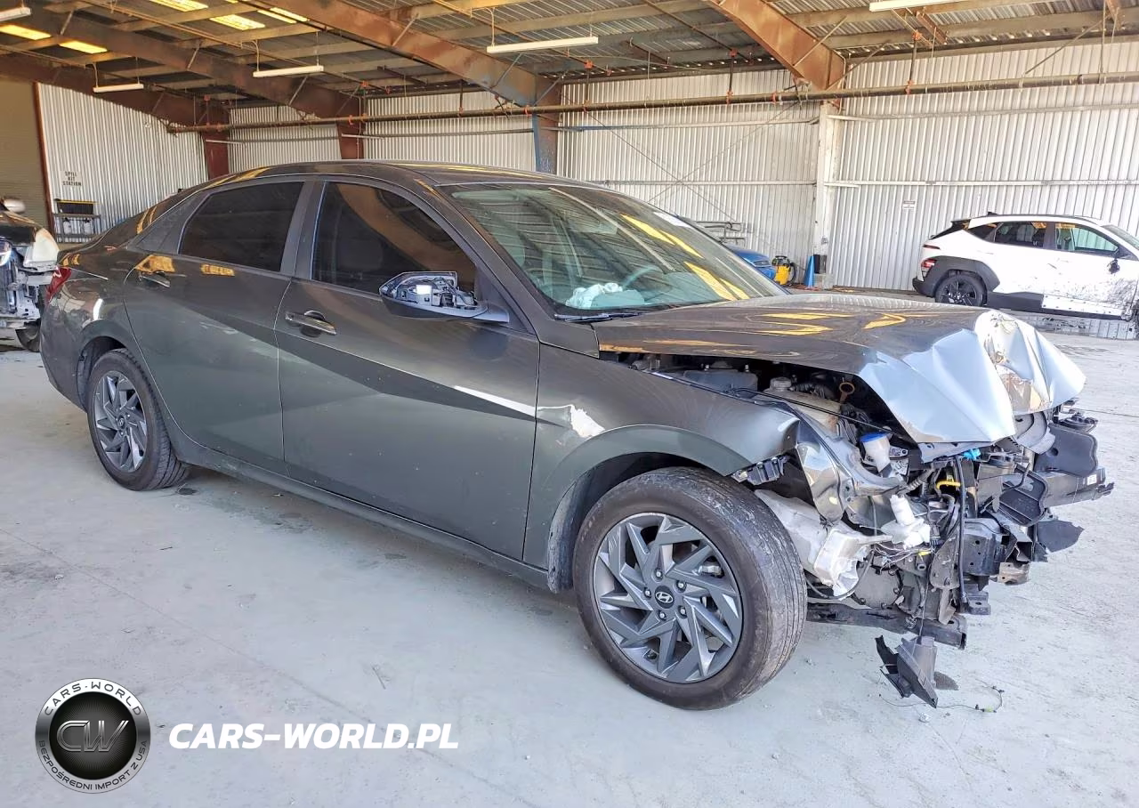 2024 Hyundai Elantra Blue VIN:KMHLM4DJ7RU097064 - 4