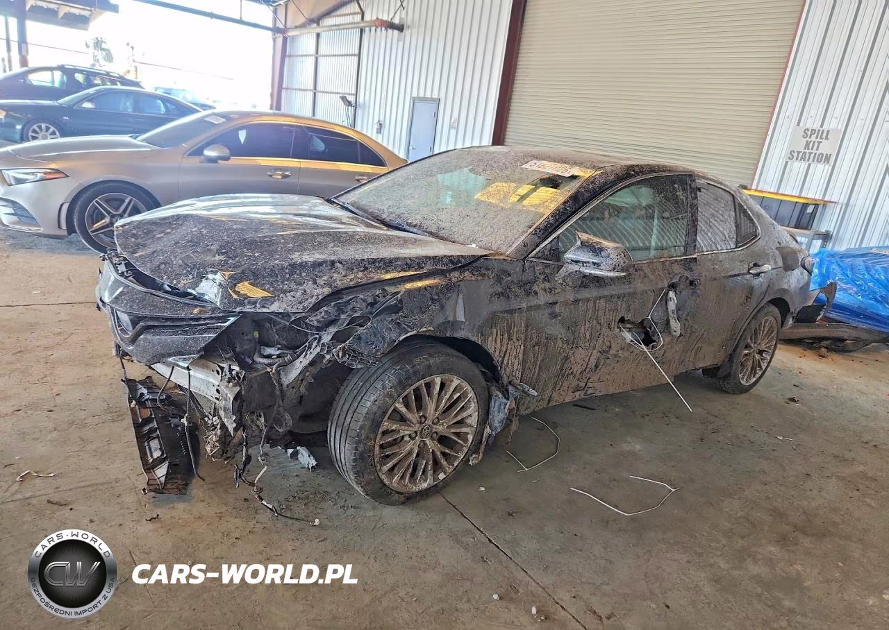 2018 Toyota Camry Hybrid Xle – zdjęcie 1 z 13