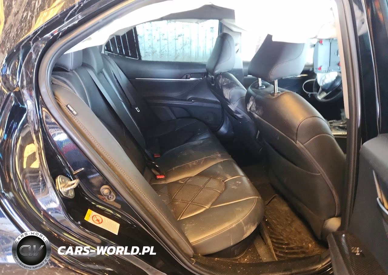 2018 Toyota Camry Hybrid Xle VIN:4T1B21HK4JU003522 - 10