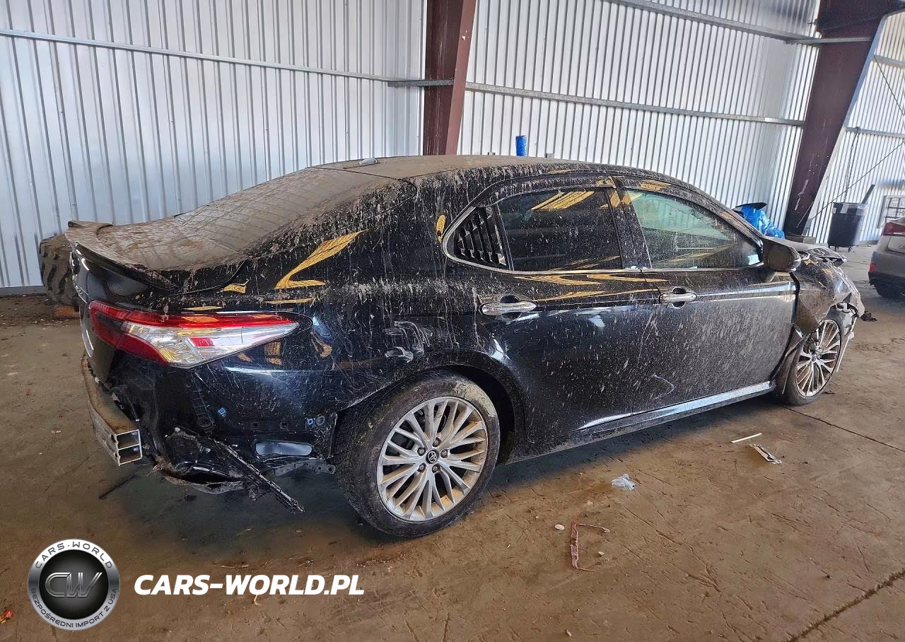 2018 Toyota Camry Hybrid Xle VIN:4T1B21HK4JU003522 - 3