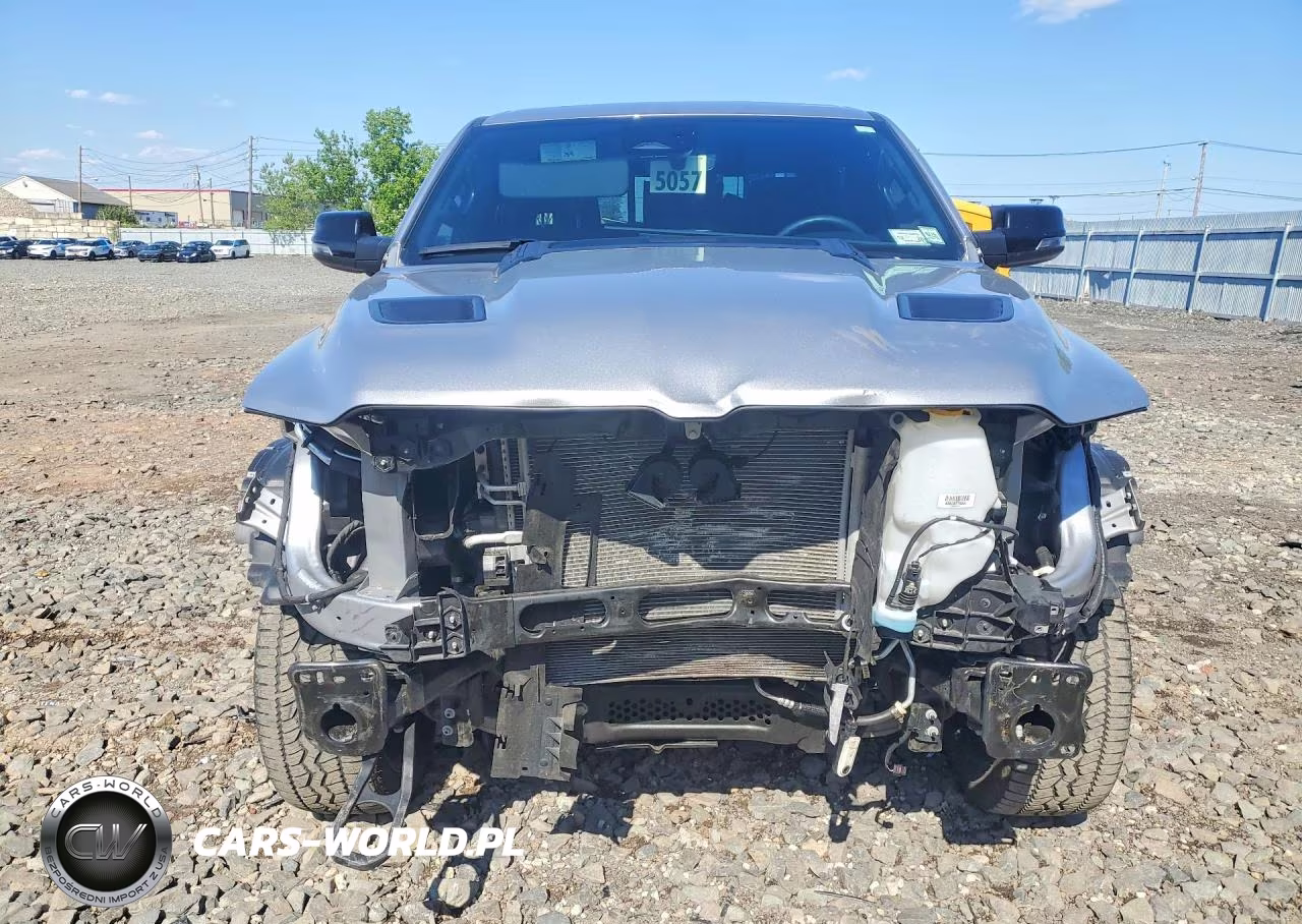 2025 Ram 1500 Laramie VIN:1C6SRFJP6SN608891 - 5