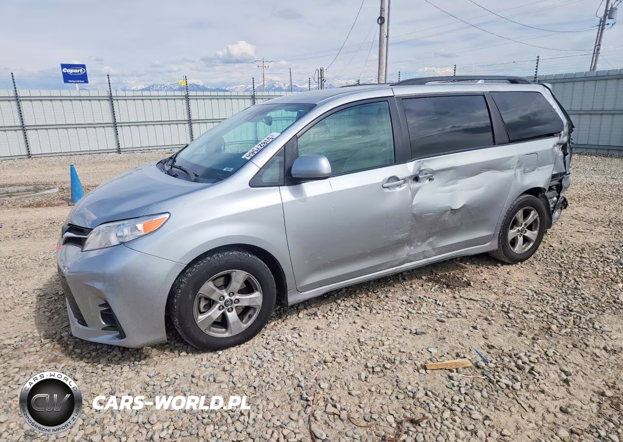 2020 Toyota Sienna Le