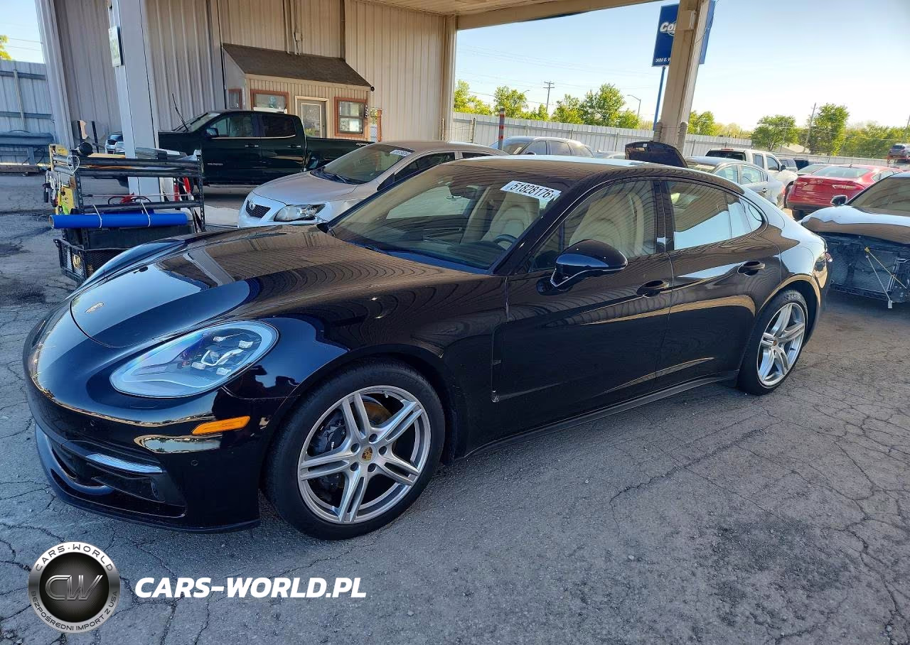 2018 Porsche Panamera 4