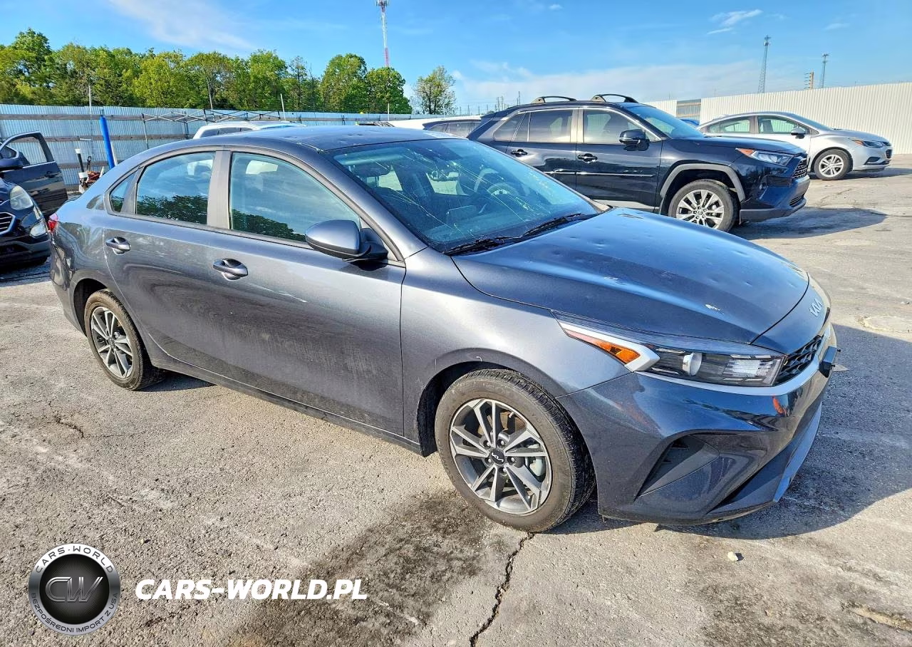 2024 Kia Forte Lxs VIN:3KPF24AD4RE762684 - 4