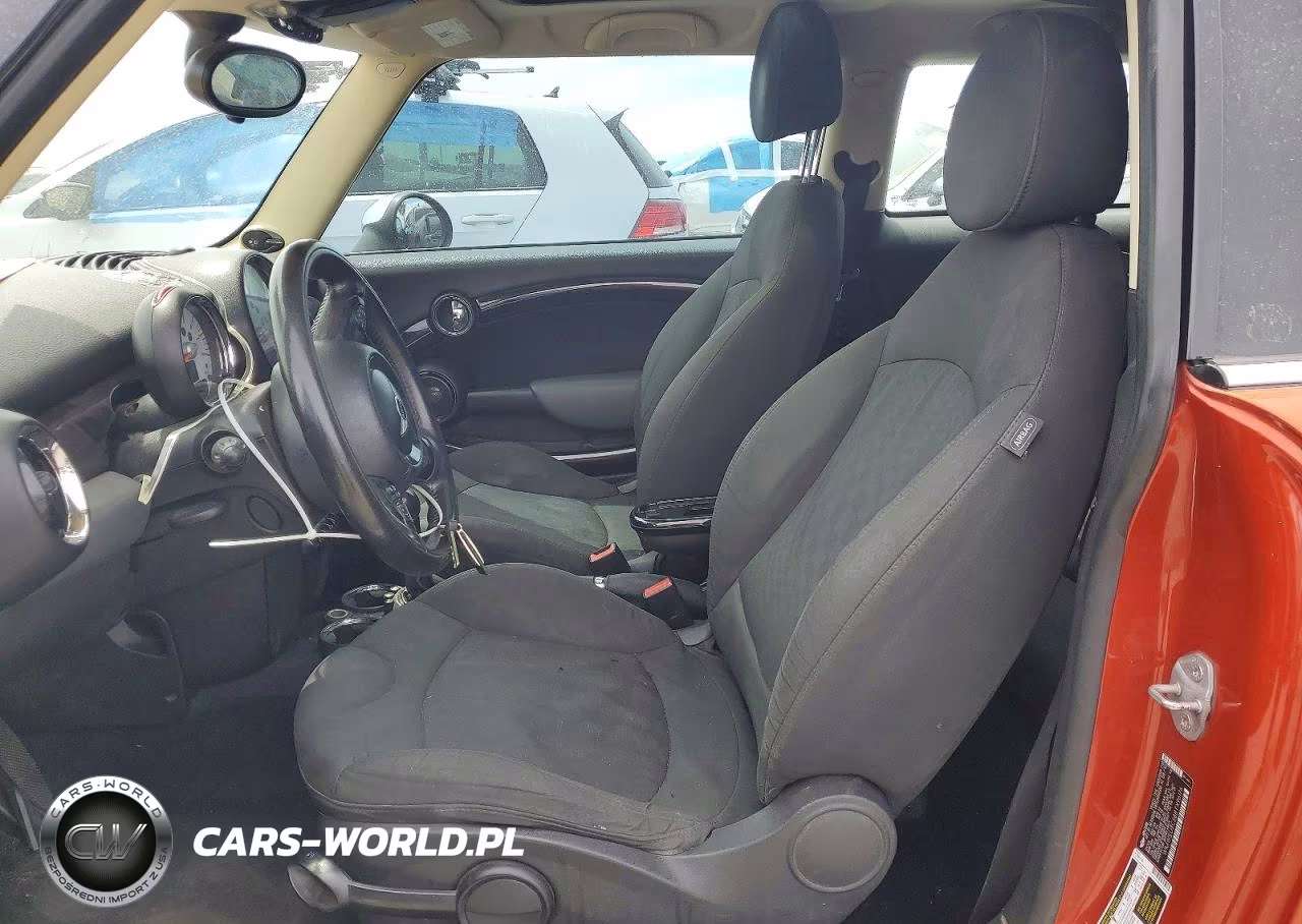 2011 Mini Cooper VIN:WMWSU3C58BTX96176 - 7