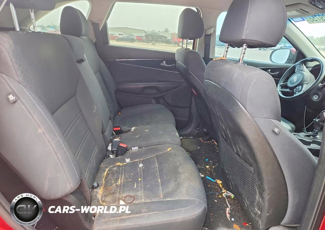 2018 Kia Sorento Lx VIN:5XYPG4A32JG387110 - 11