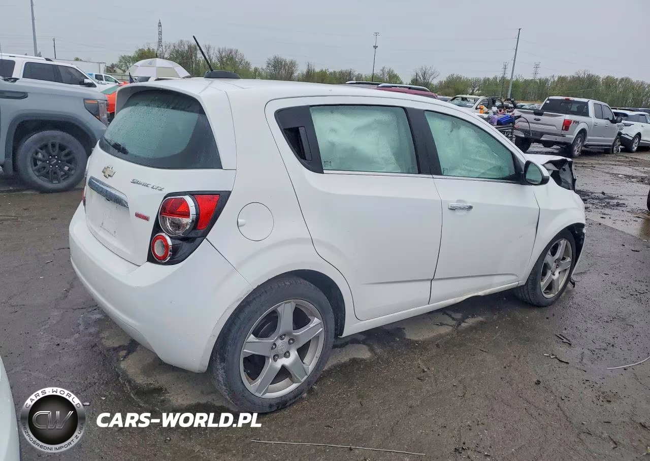 2015 Chevrolet Sonic Ltz VIN:1G1JE6SB2F4197903 - 3