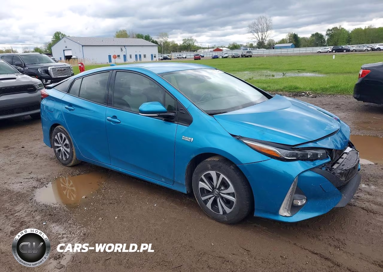 2017 Toyota Prius Prime Advanced VIN:JTDKARFP8H3044420 - 4