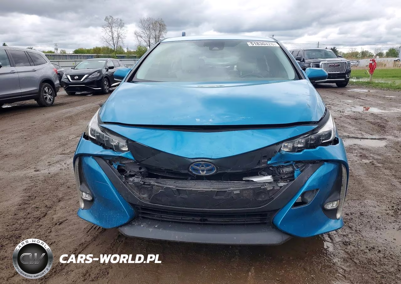 2017 Toyota Prius Prime Advanced VIN:JTDKARFP8H3044420 - 5