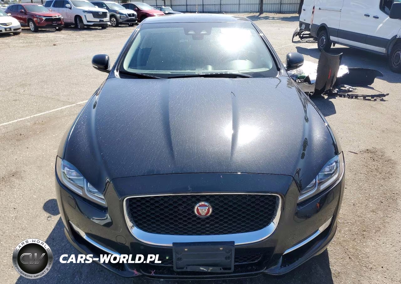 2019 Jaguar Xj R - Sport VIN:SAJWA1C73K8W19543 - 5
