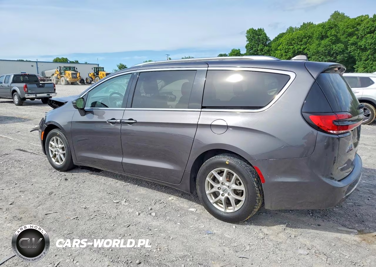 2021 Chrysler Pacifica Touring L VIN:2C4RC1BG2MR601002 - 2