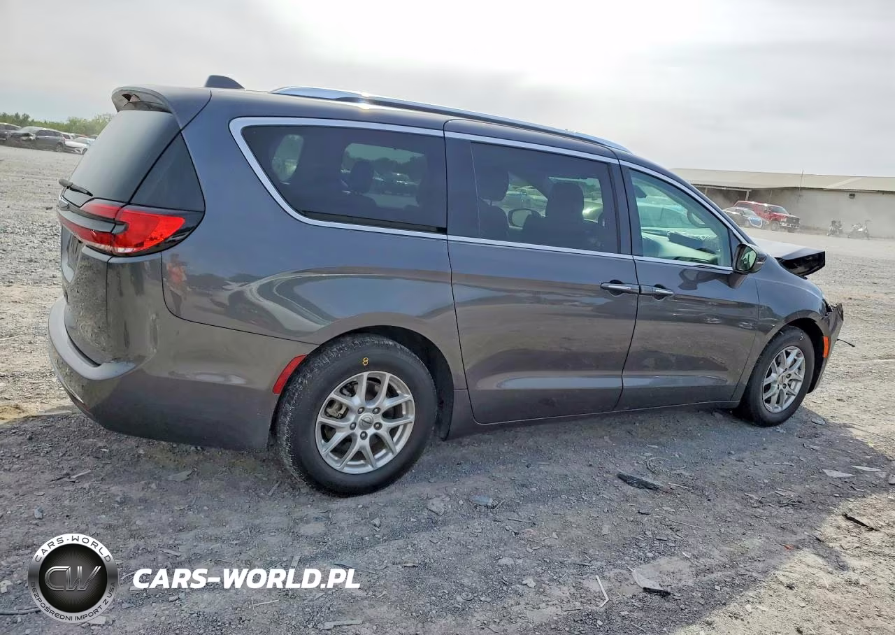 2021 Chrysler Pacifica Touring L VIN:2C4RC1BG2MR601002 - 3