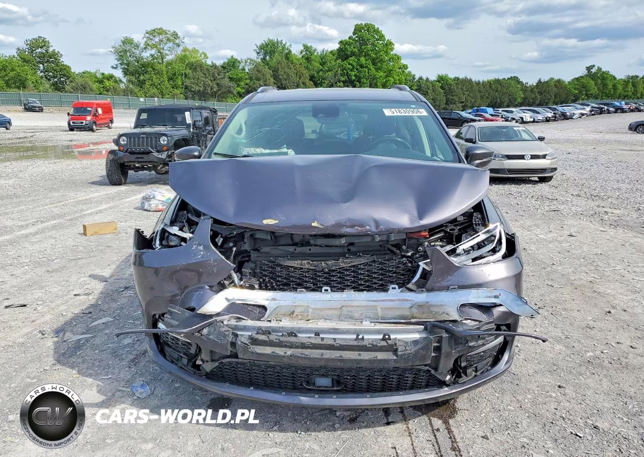 2021 Chrysler Pacifica Touring L VIN:2C4RC1BG2MR601002 - 5