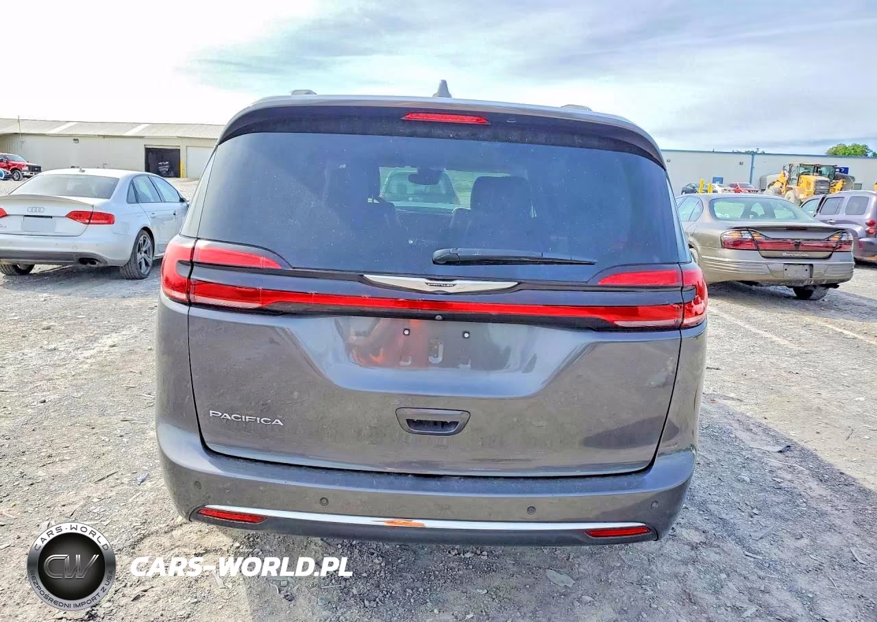 2021 Chrysler Pacifica Touring L VIN:2C4RC1BG2MR601002 - 6
