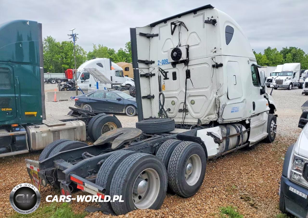 2012 Freightliner Cascadia Semi Truck VIN:1FUJGLBG9CSBS5160 - 4