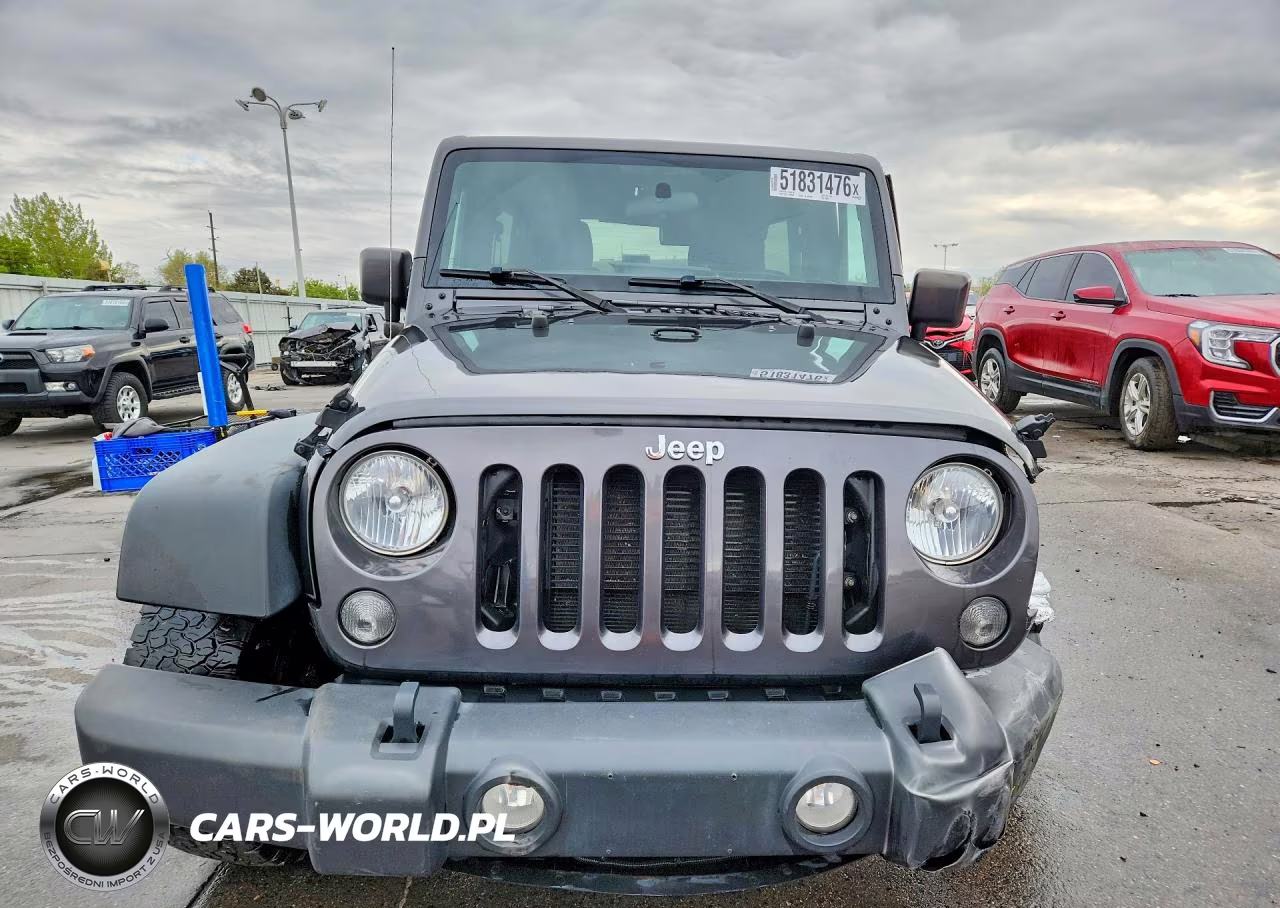 2016 Jeep Wrangler Unlimited Sport VIN:1C4BJWDGXGL335615 - 5
