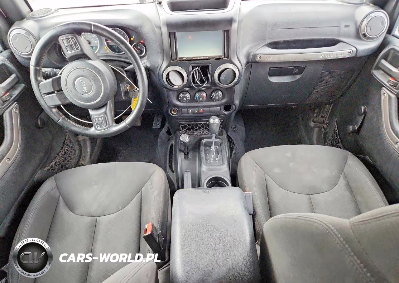 2016 Jeep Wrangler Unlimited Sport VIN:1C4BJWDGXGL335615 - 8