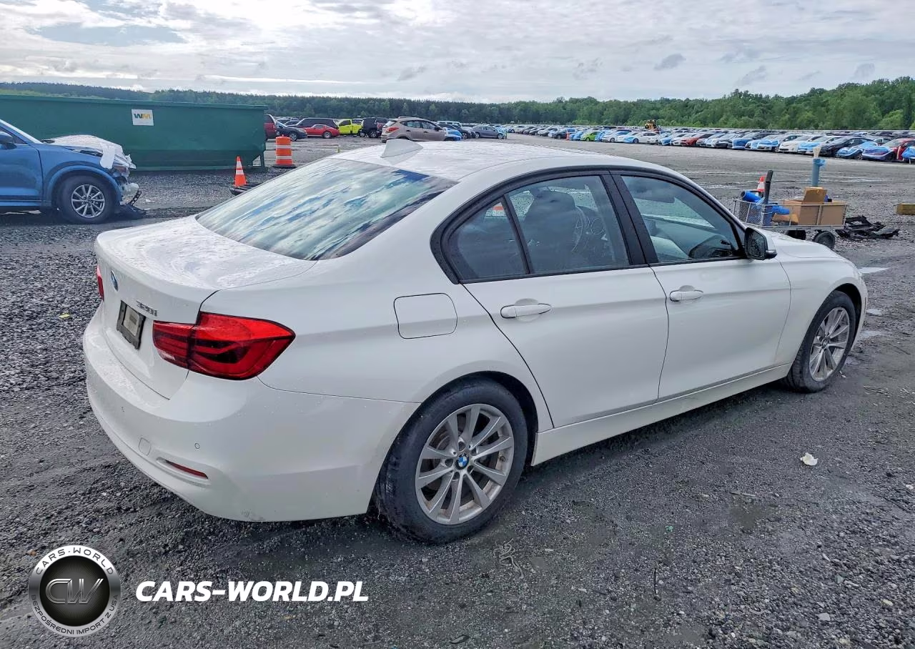 2017 BMW 320 I VIN:WBA8E1G30HNU18239 - 3
