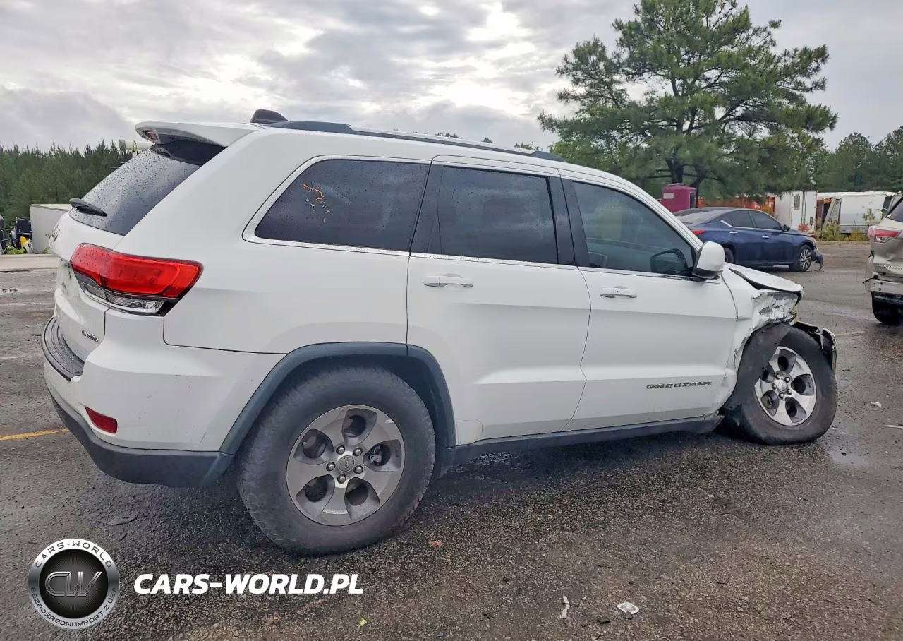 2015 Jeep Grand Cherokee Laredo VIN:1C4RJEAG5FC199745 - 3