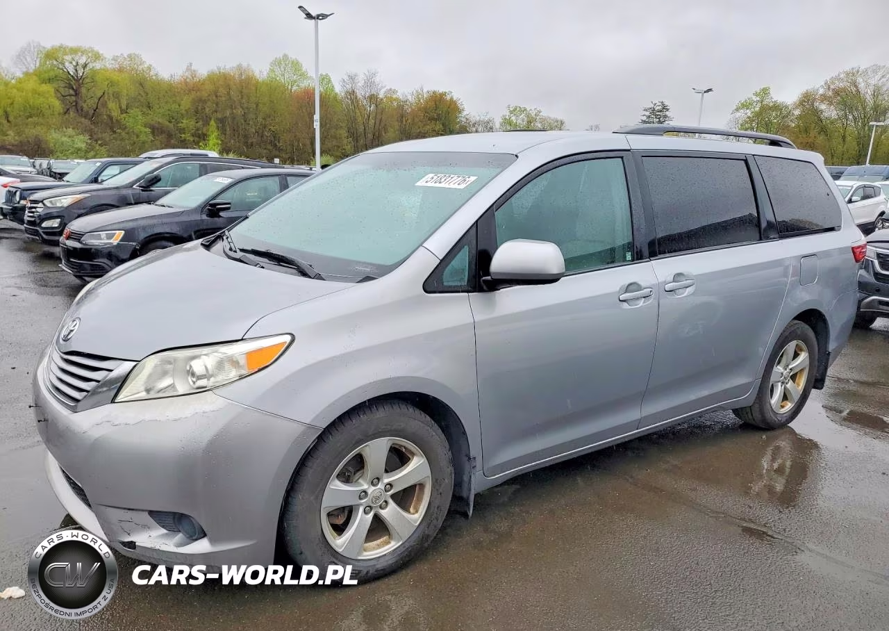 2017 Toyota Sienna Le