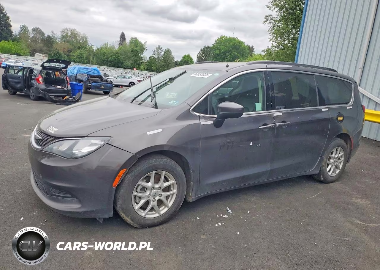 2021 Chrysler Voyager Lxi