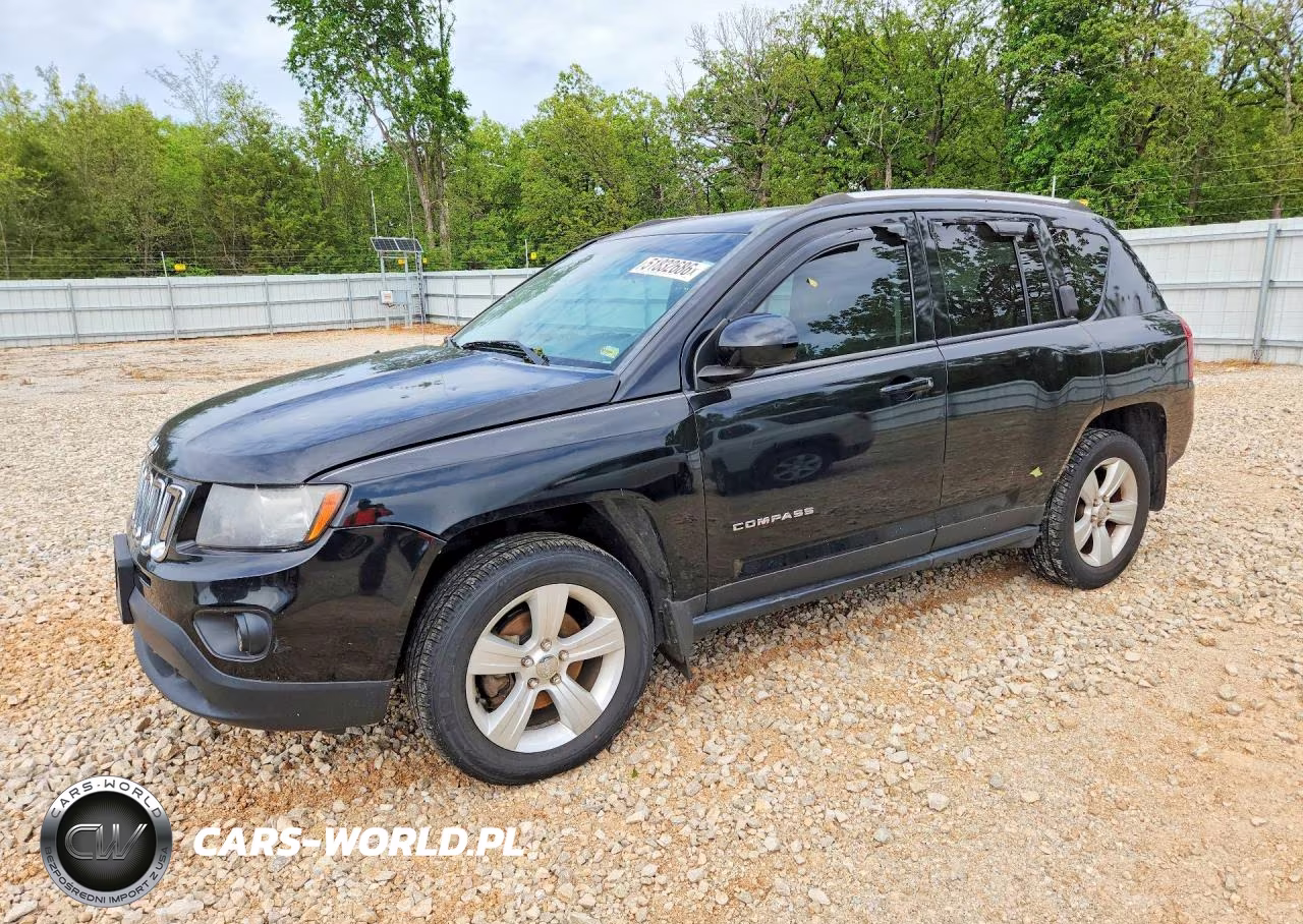 2014 Jeep Compass Latitude – zdjęcie 1 z 12