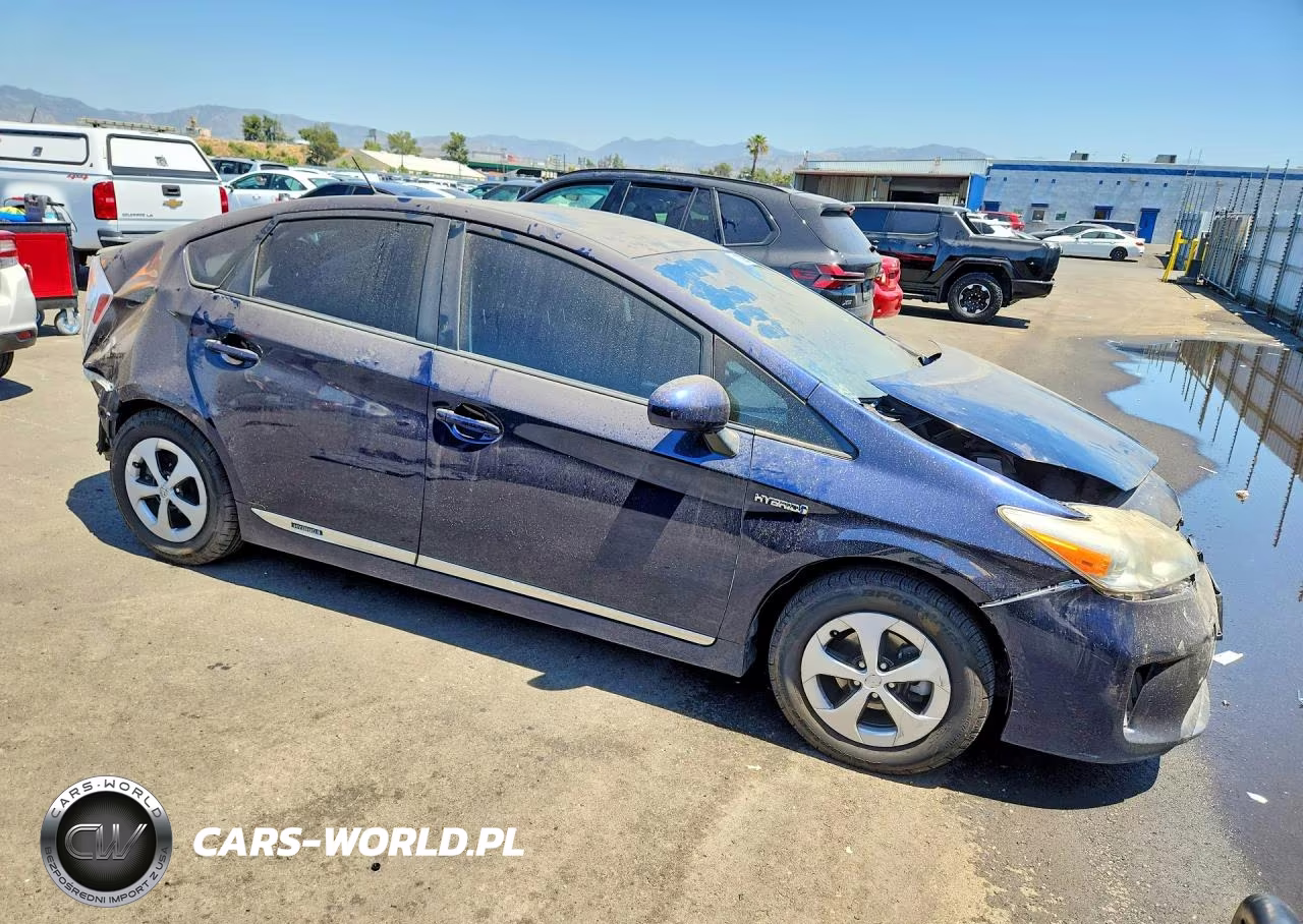 2015 Toyota Prius Three VIN:JTDKN3DU2F0448239 - 4
