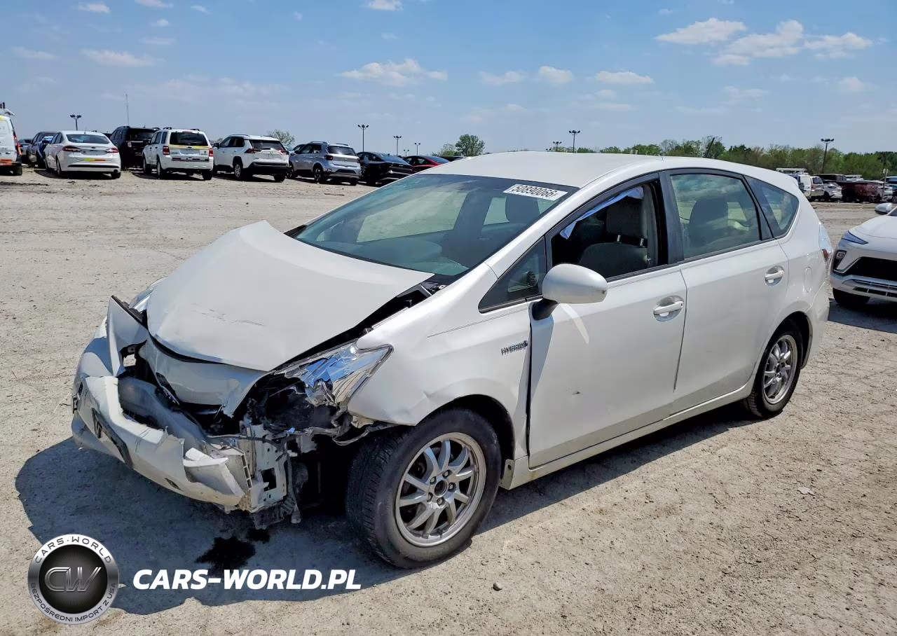 2013 Toyota Prius V Three – zdjęcie 1 z 12