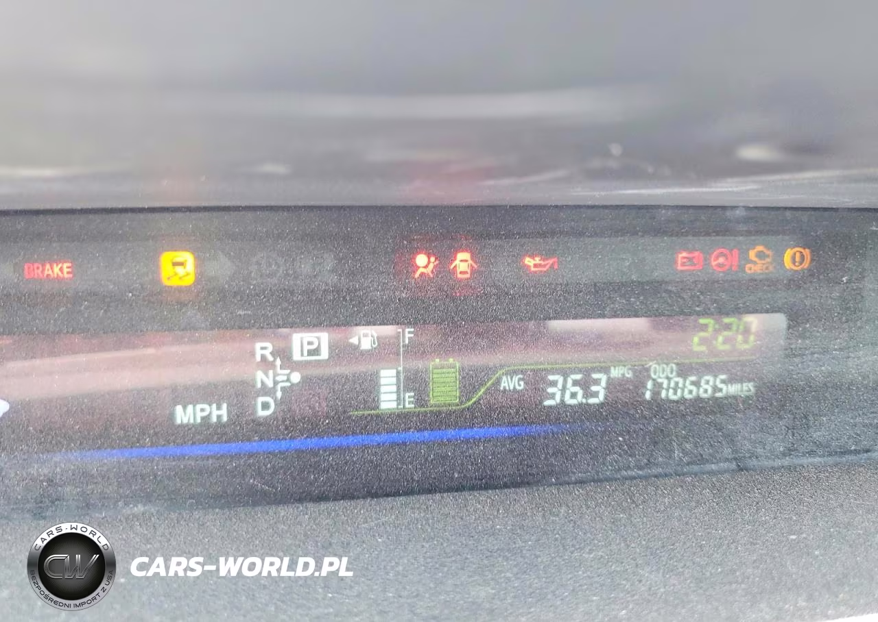 2013 Toyota Prius V Three VIN:JTDZN3EU3D3197272 - 9